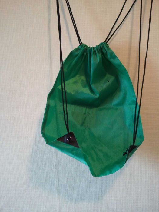 Сумка рюкзак ёмкая лёгкая сумочка рюкзачок на шнурках на завязках