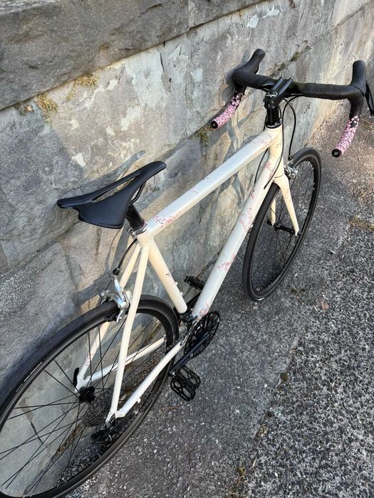 Rower szosowy Sensa na R105 & Ultegra