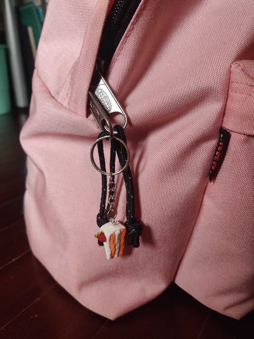 Porta-chave de fatia de bolo