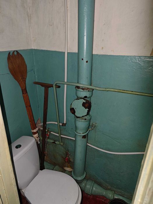 Продається 2-х кімнатна квартира в смт .Пальміра, Золотоніський р -н..