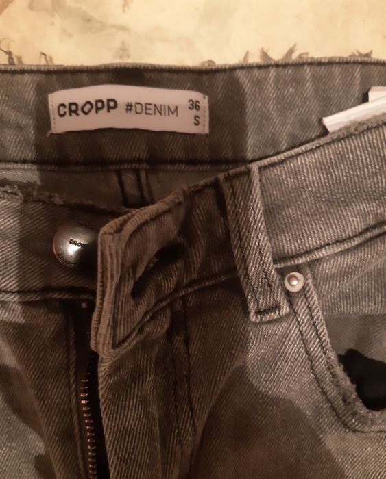 Spodnie damskie Cropp