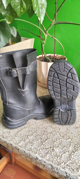 Чоботи кирзові нові