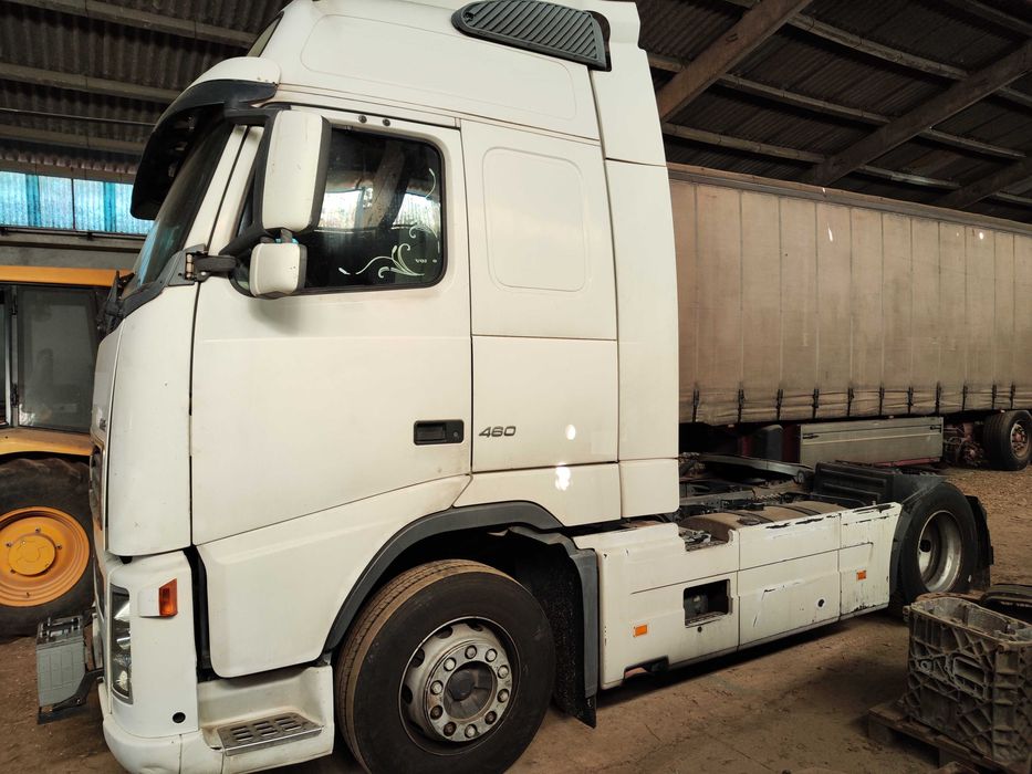 Volvo FH460 c/ reboque Robuste Kaiser