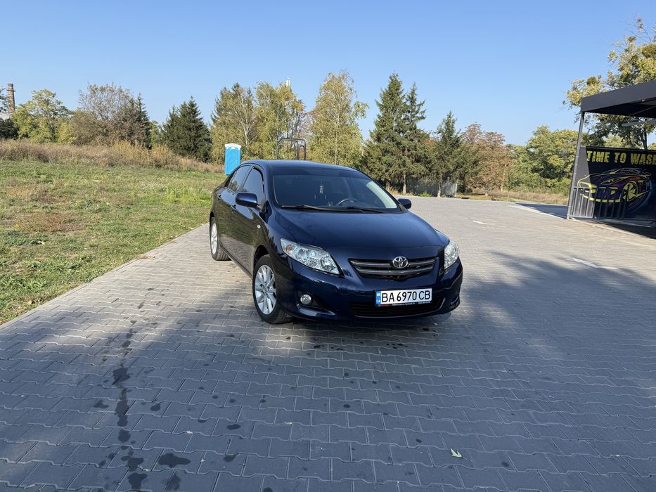 Продам автомобіль Toyota Corolla