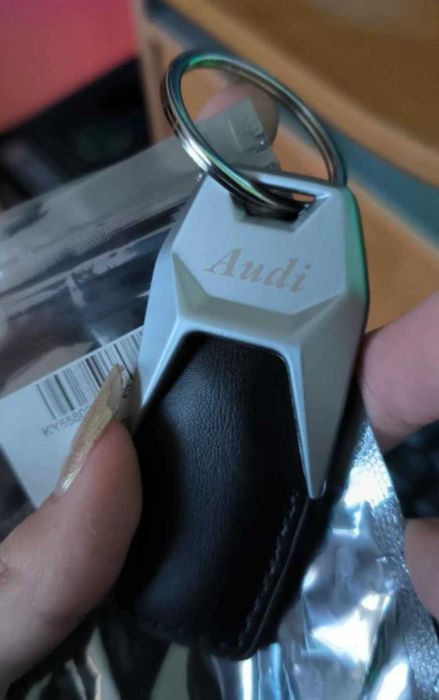 Audi brelok  ,  etui