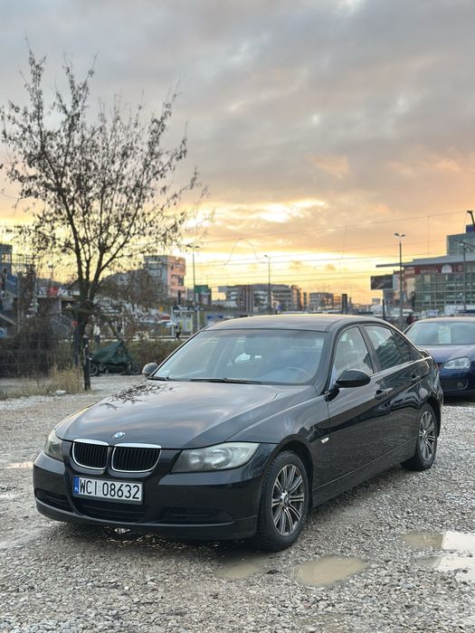 Bmw E90 2.0diesel*Dwa komplety opon*Zamiana**Aleje jerozolimskie 168