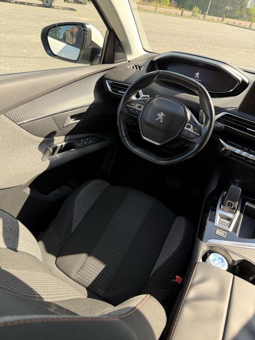 Peugeot 3008 | 2018 рік | 1.5 BlueHDi дизель