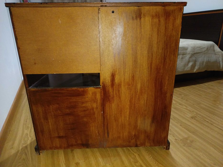 Estante modular com portas delizaveis