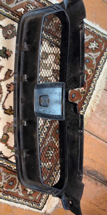 Grill Subaru Legacy IV generacji