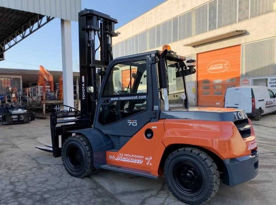 Новые погрузчики TOYOTA из Европы. Складская техника. Гарантия.