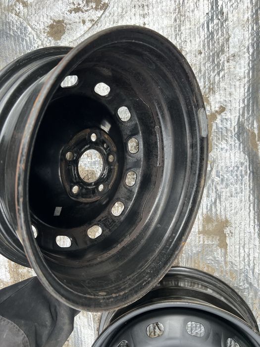 5/114,3 r16 et50 Renault Диски Металеві ЦО 66,1мм