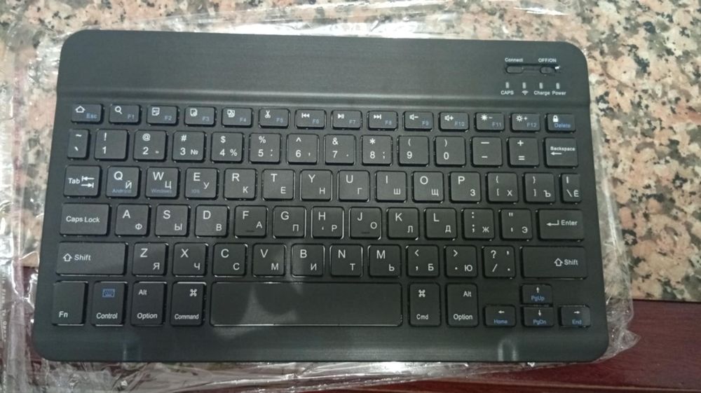 Teclado pequeno sem fios a bateria novo por estrear