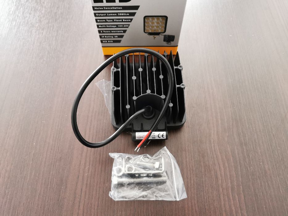 Lampa robocza LED 2880 lumenów VALTRA Case URSUS New Holland BELARUS