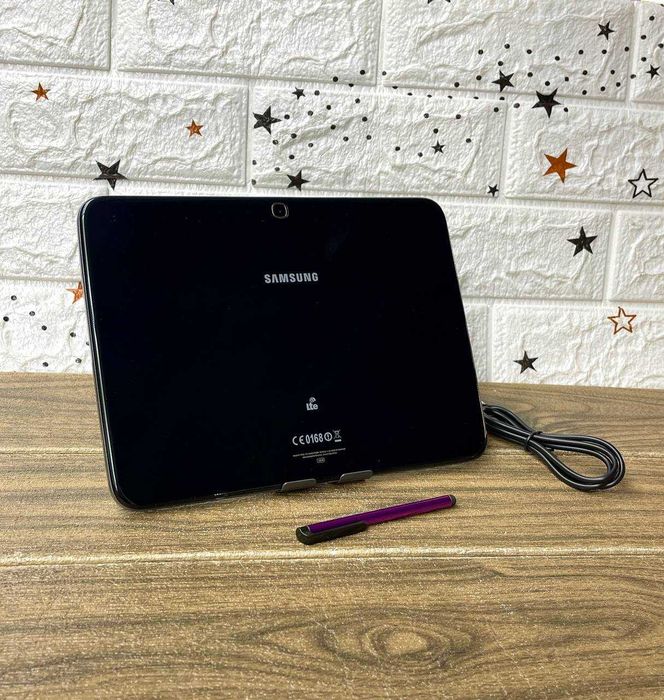 Планшет Samsung 10 дюймів