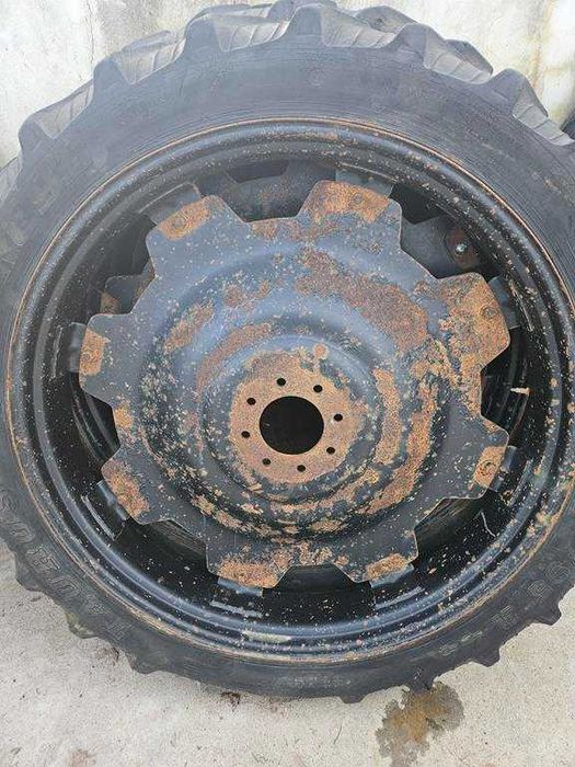 2 Koła wąskie uprawowe 9.5r44, 230/95r44
