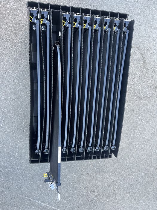 Радіатори кондиціонера Audi a4 b9 a5 f5 нові оригінал