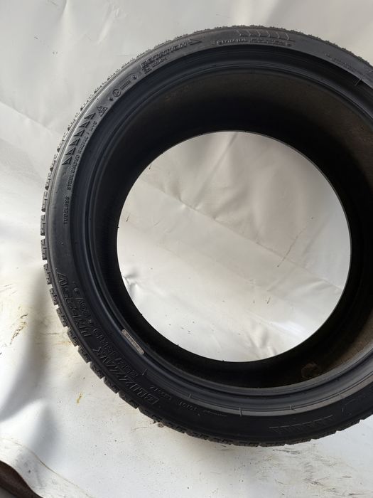 255/35/19 Bridgestone Blizzak LM-25V 96V