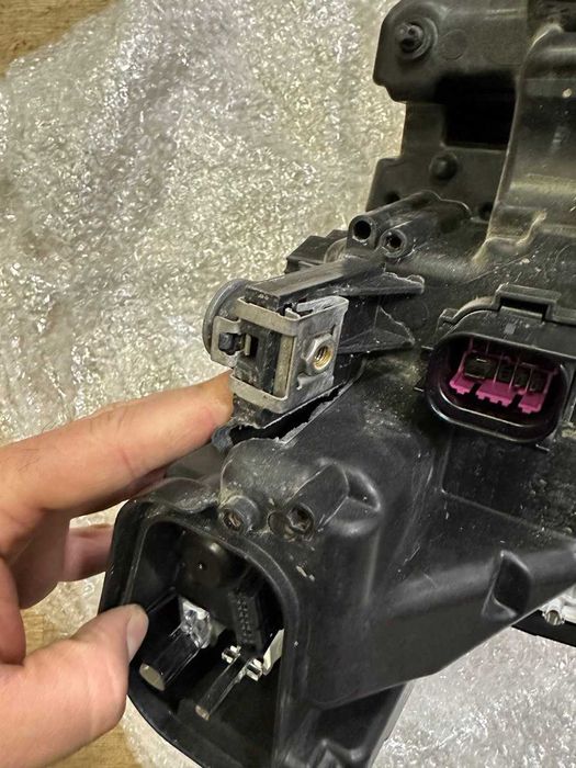 Фара ліва AUDI E-Tron