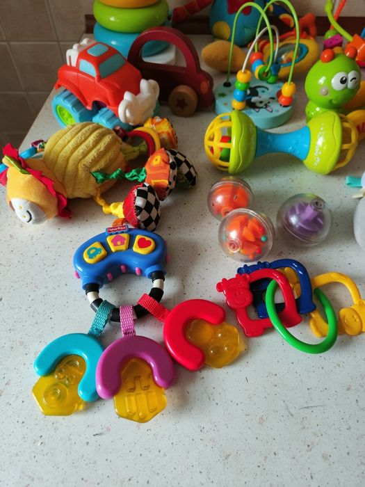 Zestaw interaktywnych zabawek niemowlęcych Fisher Price