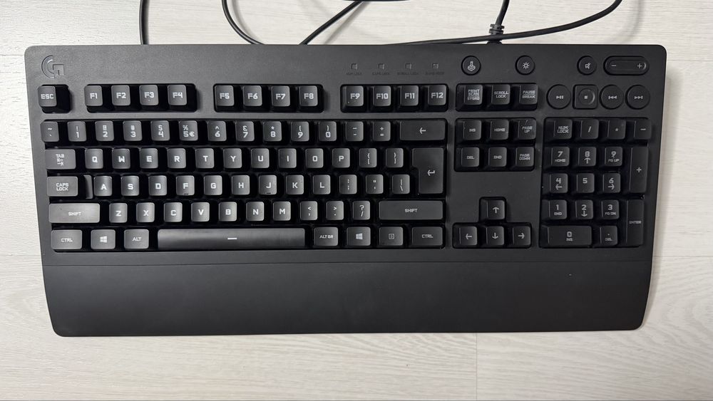 Klawiatura Logitech G213