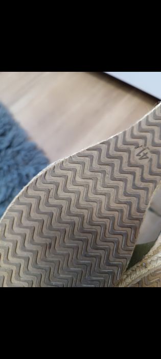 Espadryle na koturnie khaki