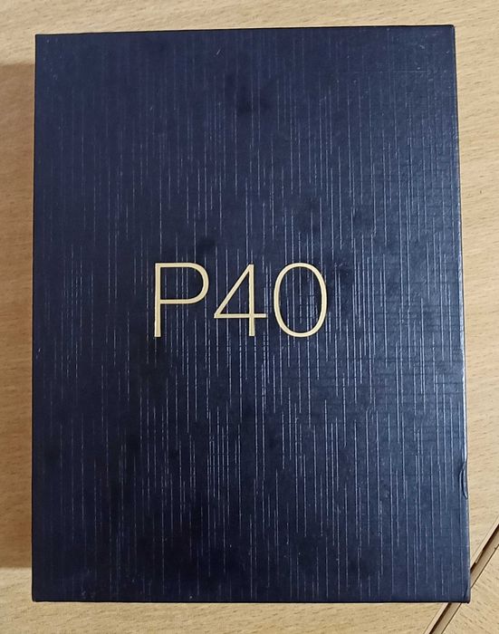 Tablet novo e smartphone usado em muito bom estado.