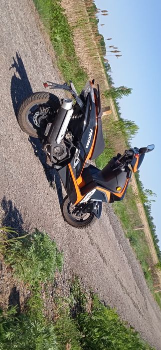 Продам скутер ...