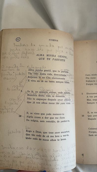 Livro Auto Da Alma (Gil Vicente) e Sonetos e Canções (Camões)