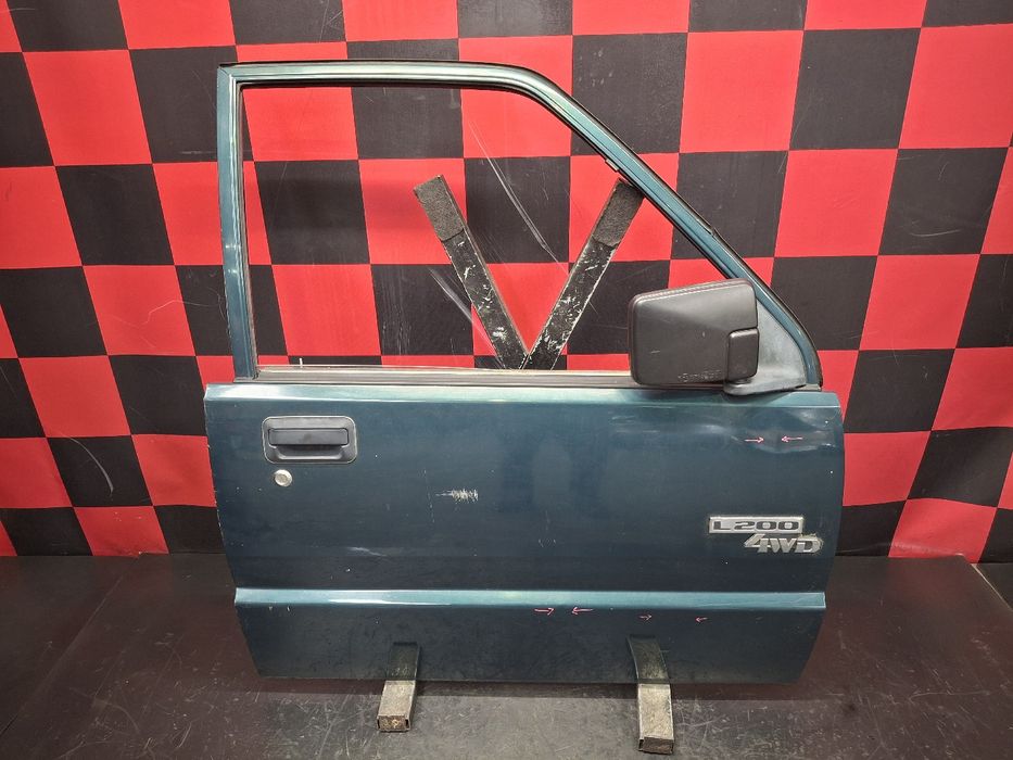 Porta frente direita MITSUBISHI L 200 Pick Up (K0_T, K1_T, K2_T, K3_T)