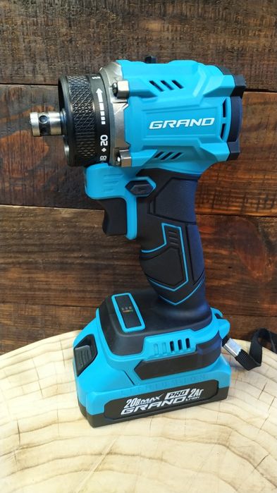 Шуруповерт ДА 20/2 DFR Гранд з'ємний патрон  Чехія +комплект насадок.