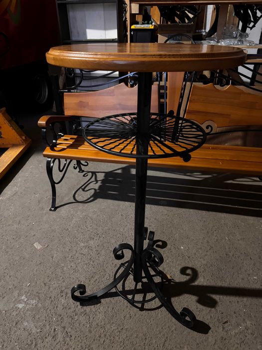 Кований барний стіл