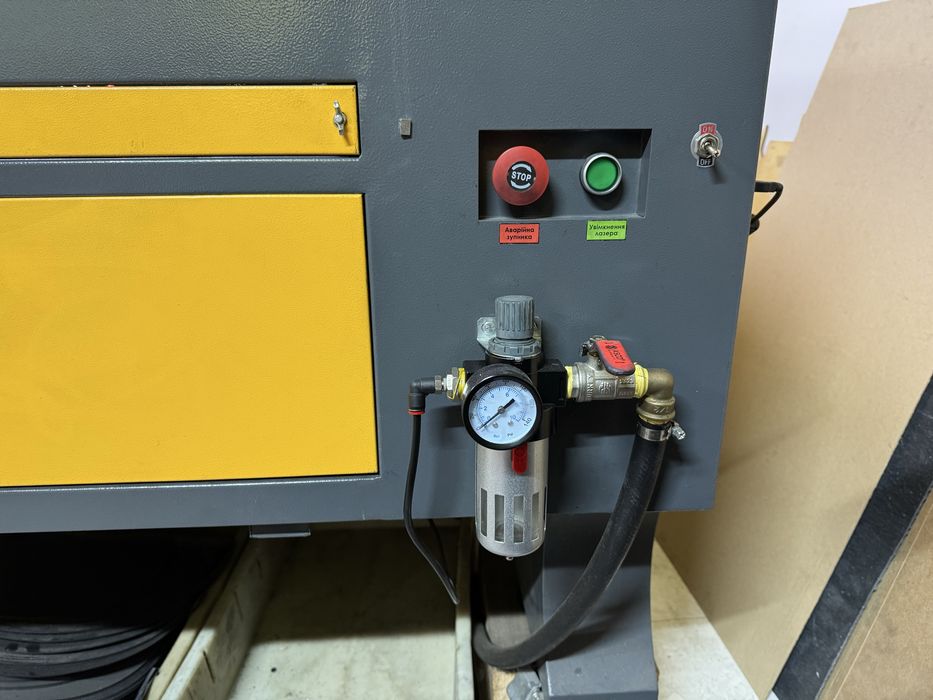Лазерний СО2 верстат LM130100 150W в доглянутому стані!