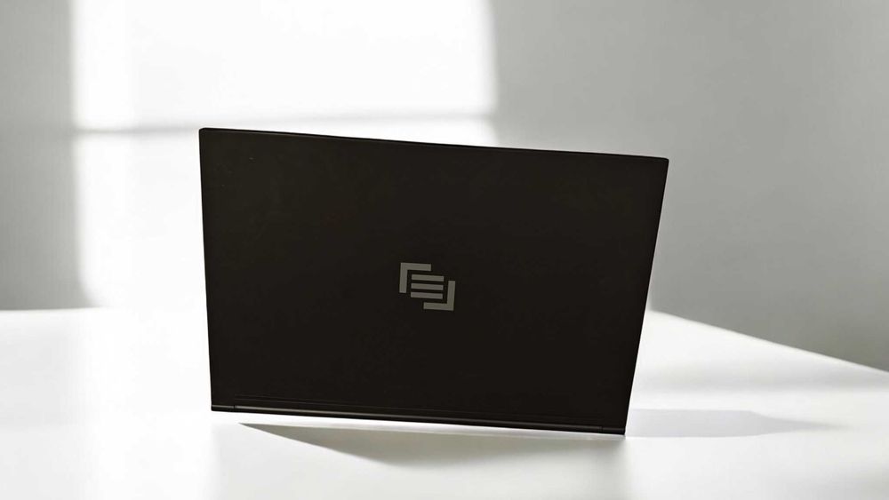 Maingear MG-VCTR002 15,6" 144Гц i7-10750H|RTX 2060 |16GB| 512SSD