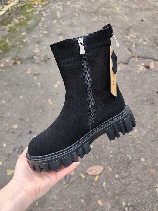 Натуральна замша/натуральне хутро. Класні черевики/челсі.Зима!