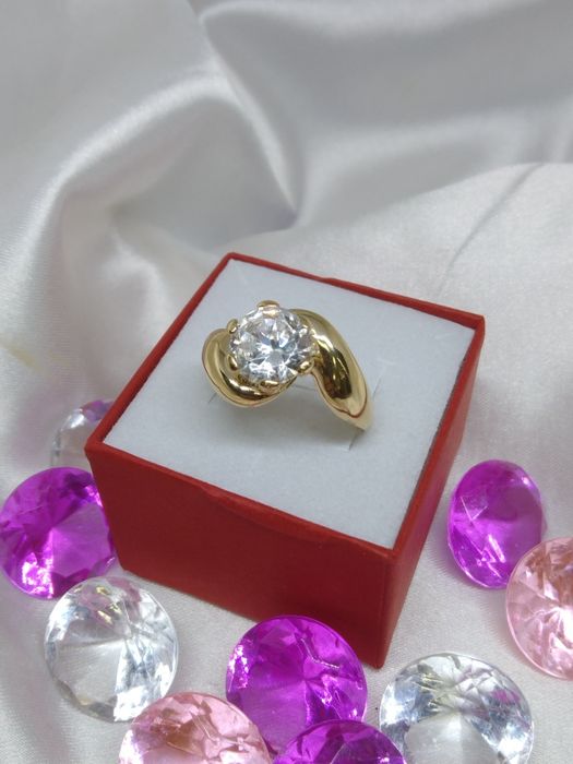 Piękny złoty pierścionek z cyrkonią, złoto 585, rozmiar 19