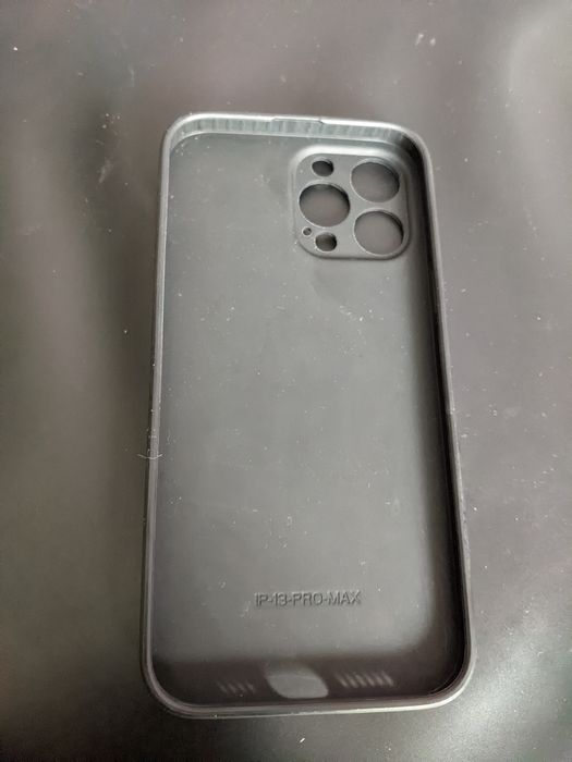 Чехол на iPhone 13 Pro Max