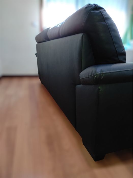 Sofa preto 3 lugares IKEA