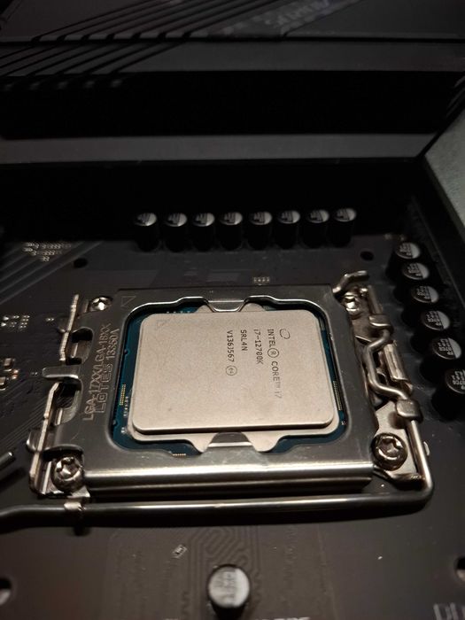 Aorus Z690 Elite AX, i7-12700K, Zasilacz 850W, Obudowa - gratis