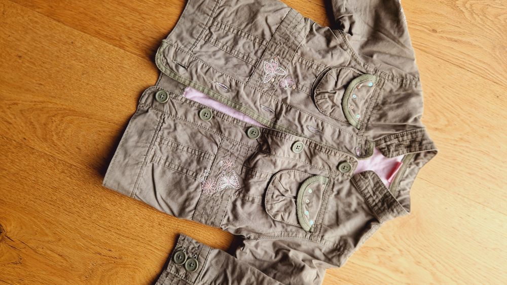 Sprzedam kurteczkę wiosenną dla dziewczynki  rozmiar 86/92