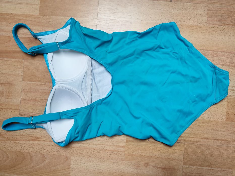 Strój kąpielowy  jednoczęściowy.