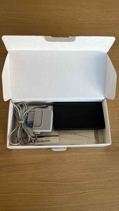 Nintendo DSI preta completa