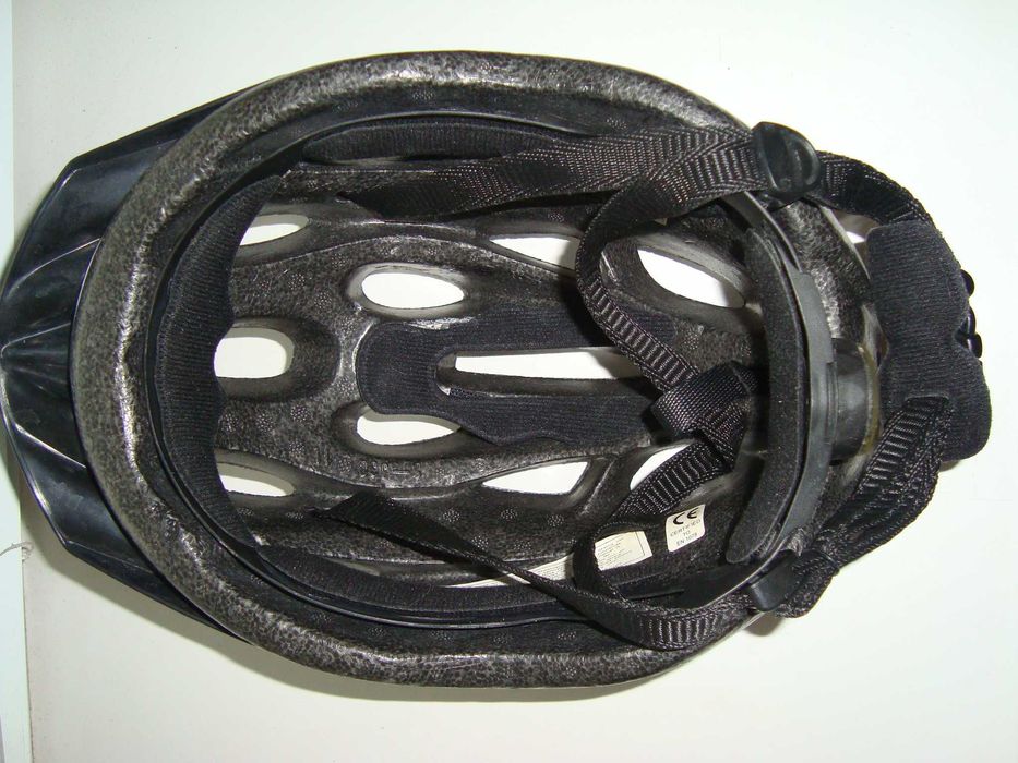 Вело шолом  Raleigh