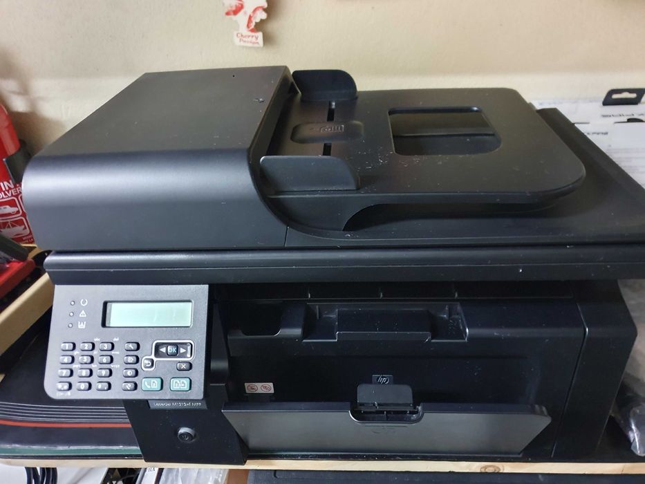 Impressora HP LaserJet Pro M1212nf MFP