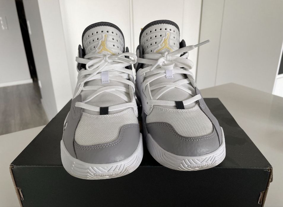 Tenis Jordan Stay Loyal 48,5