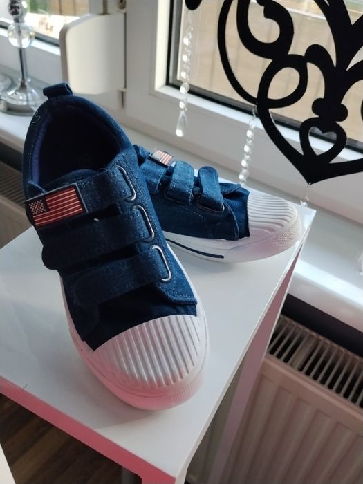 granatowe trampki chłopięce marki Cool  club