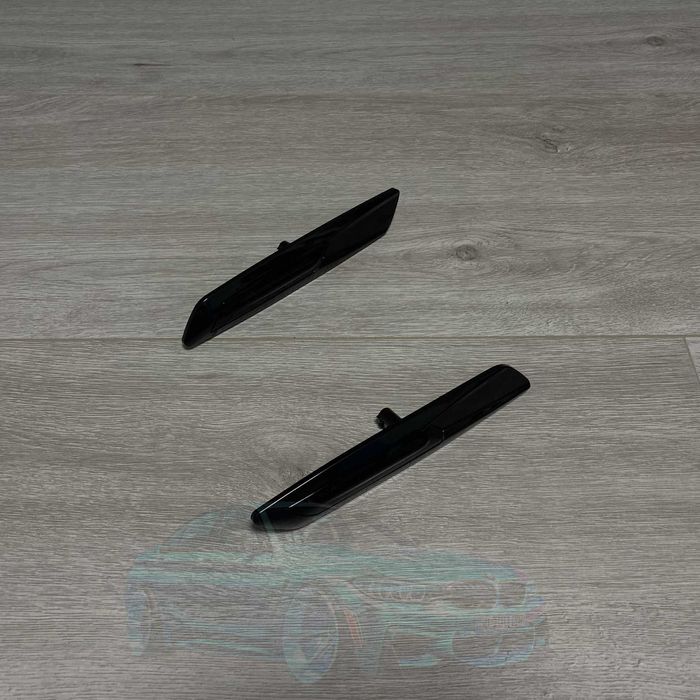 Динамические LED поворотники в крыло BMW F10 F11 Черный глянец