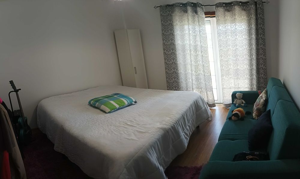 Vendo excelente moradia T4 a 5 minutos do centro da Lourinhã.