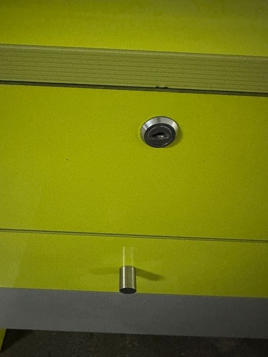 Balcão de loja bastante resistente64176773892482123