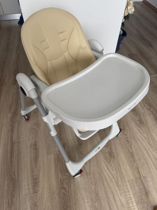 Стільчик для годування peg-perego