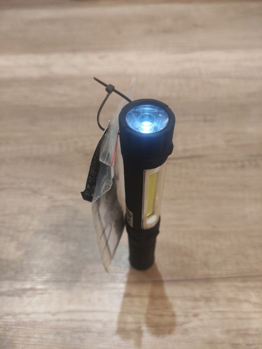 Рабочий СВЕТОДИОДНЫЙ Фонарь с магнитом